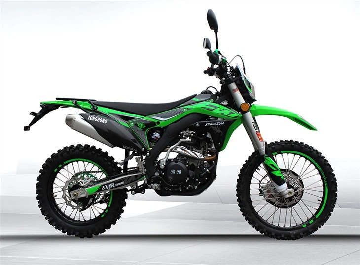 Efi Dirt Tsheb tuam
