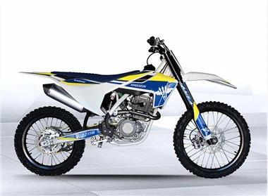 Cov Motorcycles me rau cov neeg caij luv luv